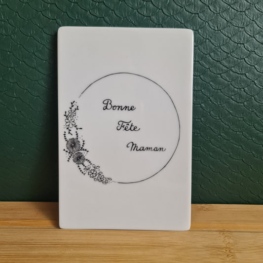 Plaque Affiche en porcelaine - décor couronne de fleurs peint à la main