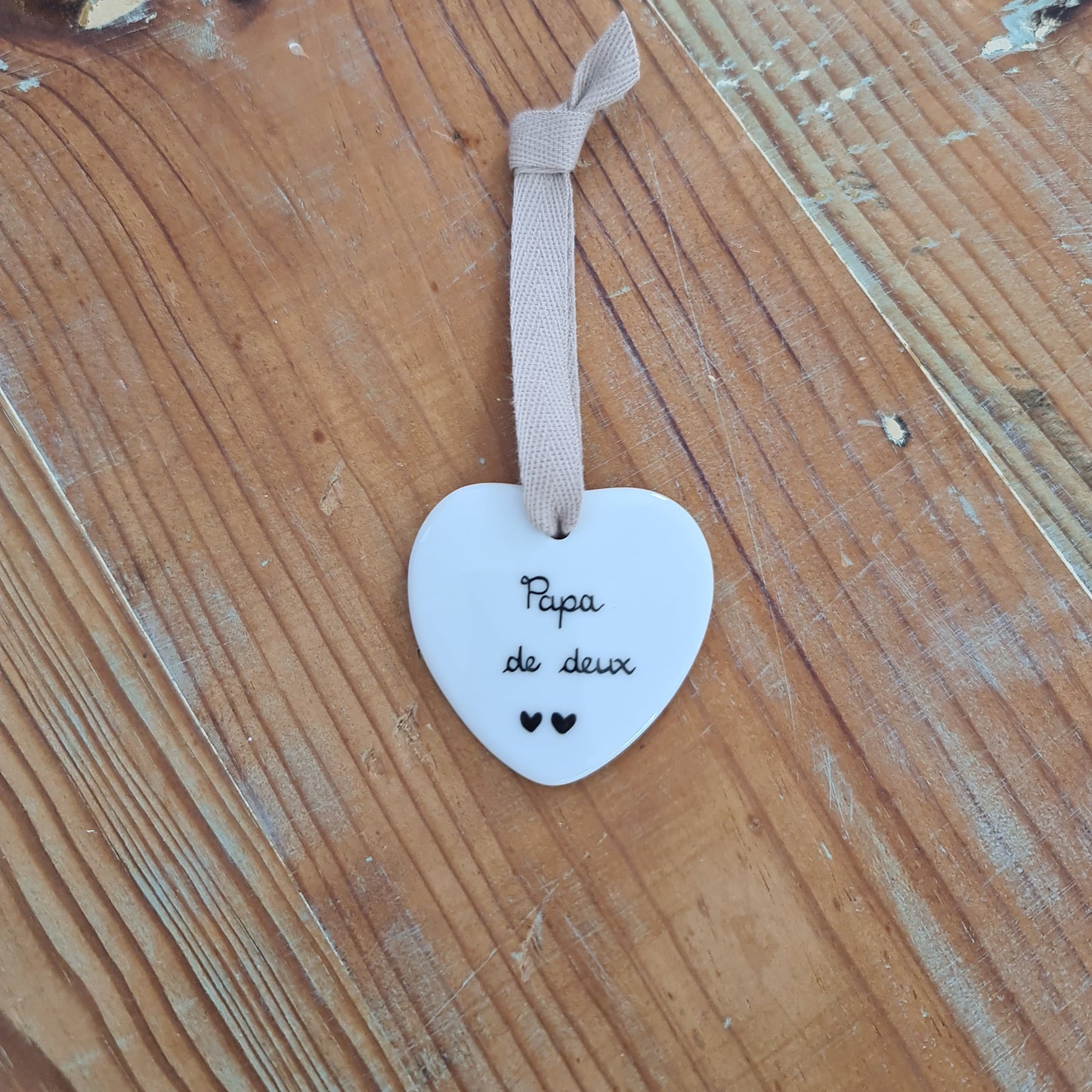 Médaillon en porcelaine en forme de cœur - décor Papa peint à la main