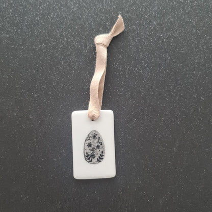Médaillon rectangle - Œuf fleuri