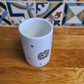 Tasse haute chinée en céramique - décor Citrouilles peint à la main