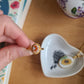Bague couronne en Laiton Doré à l'Or Fin - décorée à partir de vaisselle - Fleur orange
