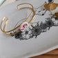 Bracelet jonc double en Laiton doré à l'Or Fin - décoré à partir de vaisselle - Fleur rose