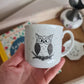 Tasse timbale en porcelaine - décor Chouette peint à la main