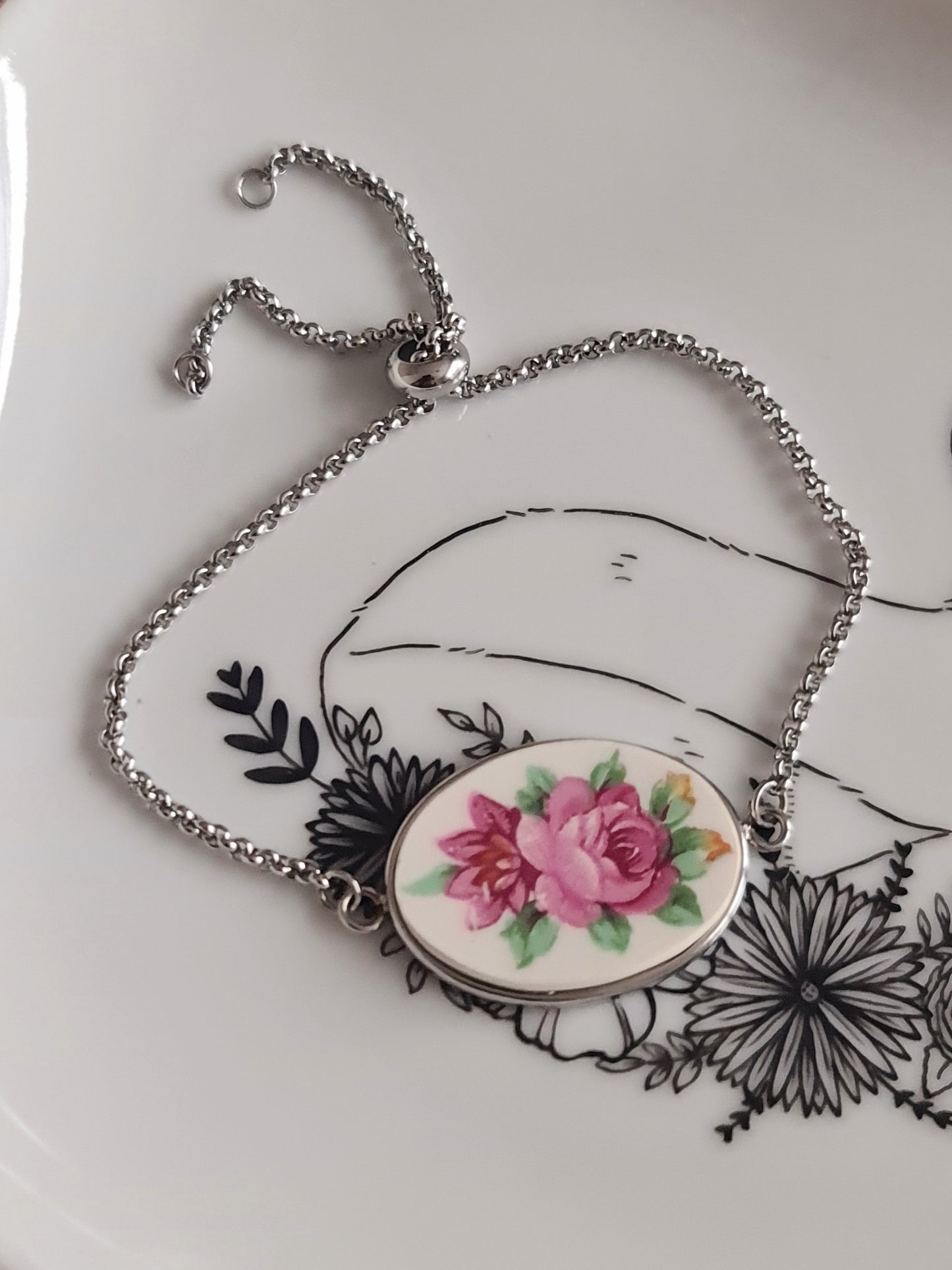 Bracelet coulissant en Acier inoxydable - décoré à partir de vaisselle - Bouquet de fleurs roses
