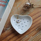 Collier rond couronne en acier inoxydable doré - décoré avec un morceau de vaisselle surcyclé - Feuillage bleu gris