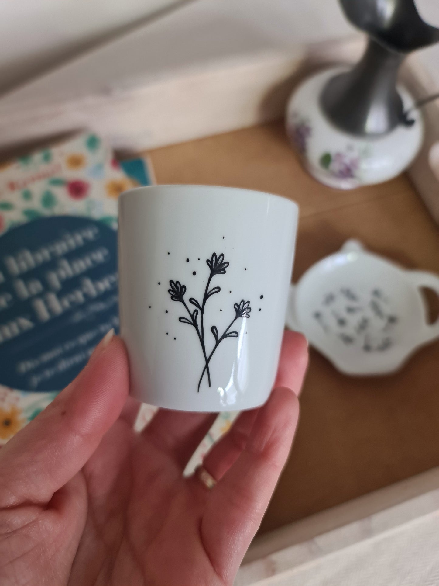 Tasse à expresso en porcelaine - décor Fleurs épi peint à la main