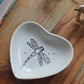 Coupelle cœur en porcelaine - décor Libellule peint à la main