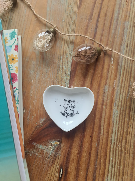 Coupelle cœur en porcelaine - décor Chat peint à la main