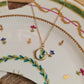 Collier rond couronne en acier inoxydable doré - décoré avec un morceau de vaisselle - feuillage vert & turquoise