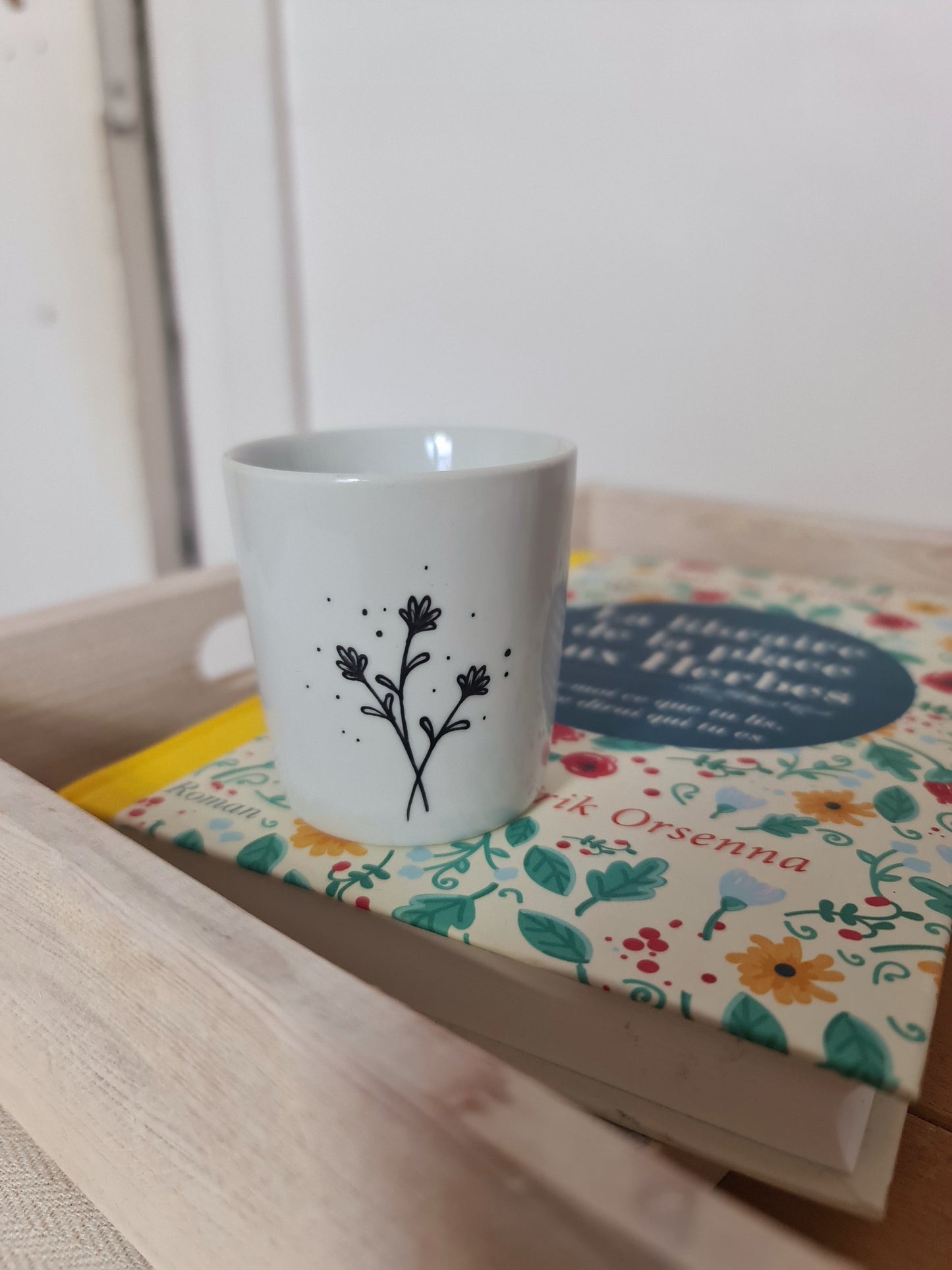 Tasse à expresso en porcelaine - décor Fleurs épi peint à la main