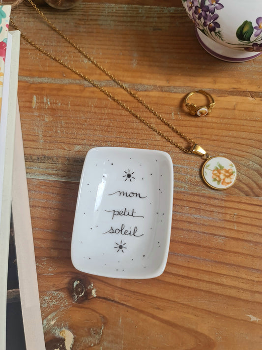 Coupelle à bijoux rectangle en porcelaine - décor "mon petit soleil" peint à la main