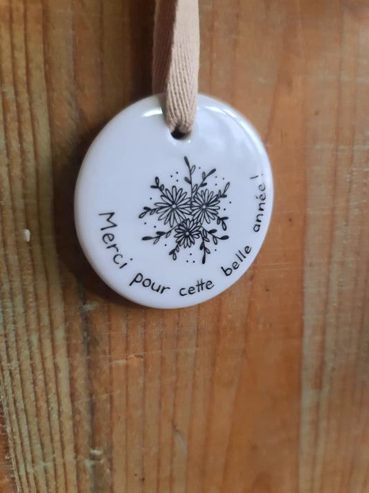 Médaillon rond en porcelaine - décor Bouquet Merci peint à la main