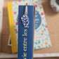 Marque-page argenté - Grand modèle - décoré d'un morceau de vaisselle - Fleur bleue