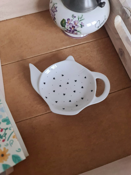 Repose sachet de thé en porcelaine - décor Cœurs vracs peint à la main